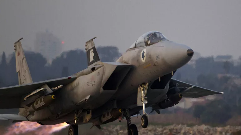 حملات اسرائیل به تاسیسات تولید سلاح ایران قبل از سفر رئیسی به سوریه