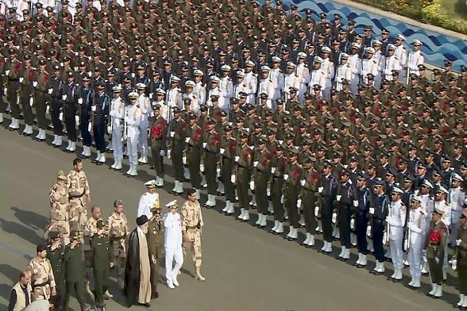ارتش جمهوری اسلامی  از لغو مراسم رژه روز ارتش خبر داد
