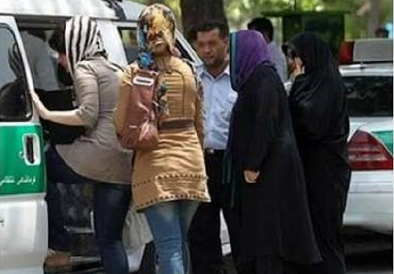 Bu il İranda 5 mindən çox qadın həbs edilib