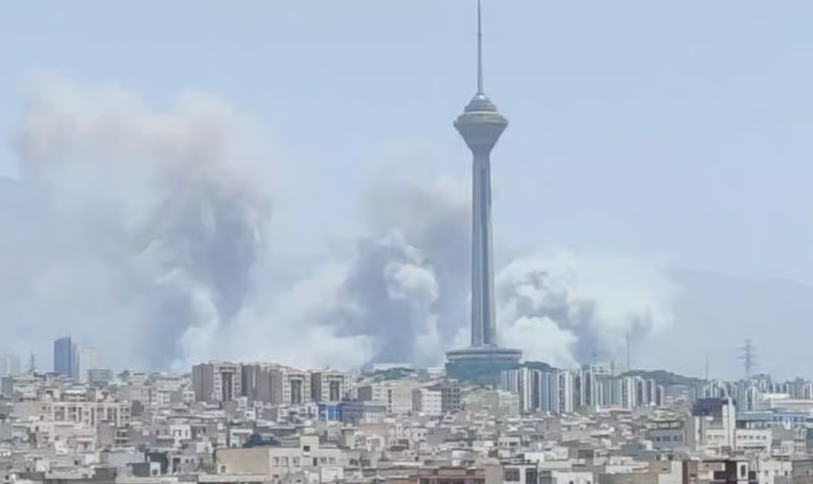 لیبرمن: دور بعدی رویارویی اسرائیل با ایران اجتناب‌ناپذیر است؛ مقام اسرائیلی: حملات را در صورت پیشبرد برنامه هسته‌ای ایران از سر می‌گیریم