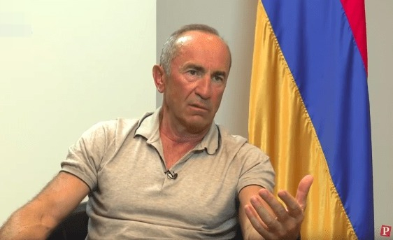 Robert Köçəryan: 44 günlük müharibə zamanı İran öz hava məkanını Ermənistana silah daşımaları üçün açıb
