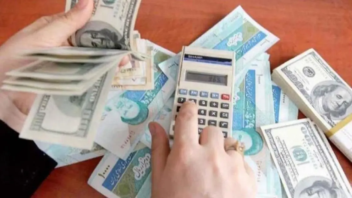 سقوط ارزش ریال؛ دلار 52 هزار تومان