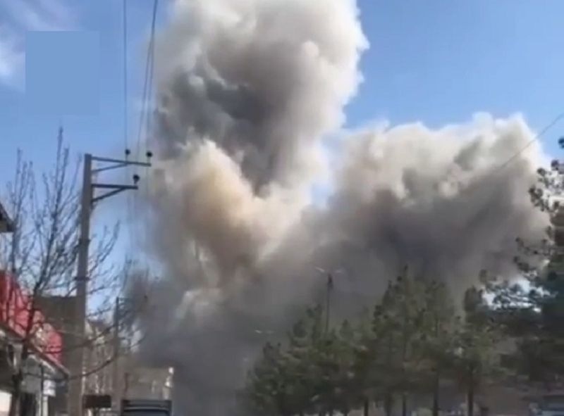 Azərbaycan şəhərlərində hökumət mərkəzləri bombalanıb