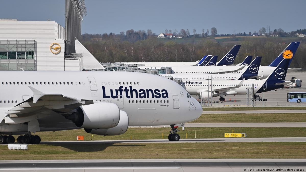 Lufthansa suspends flights to Tehran