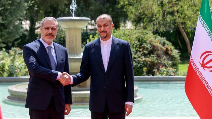 وزیر خارجه ترکیه به تهران رفت