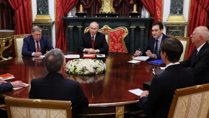 Putin Vitkoff və Kuşnerlə Ukrayna müharibəsini müzakirə edib