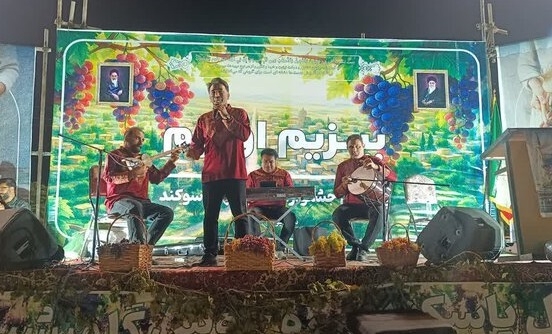 برگزاری جشنواره انگور «بیزیم اوزوم» در شهر یاسکند بیجار