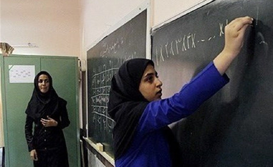 İranda müəllim çatışmazlığı pik həddə çatdı