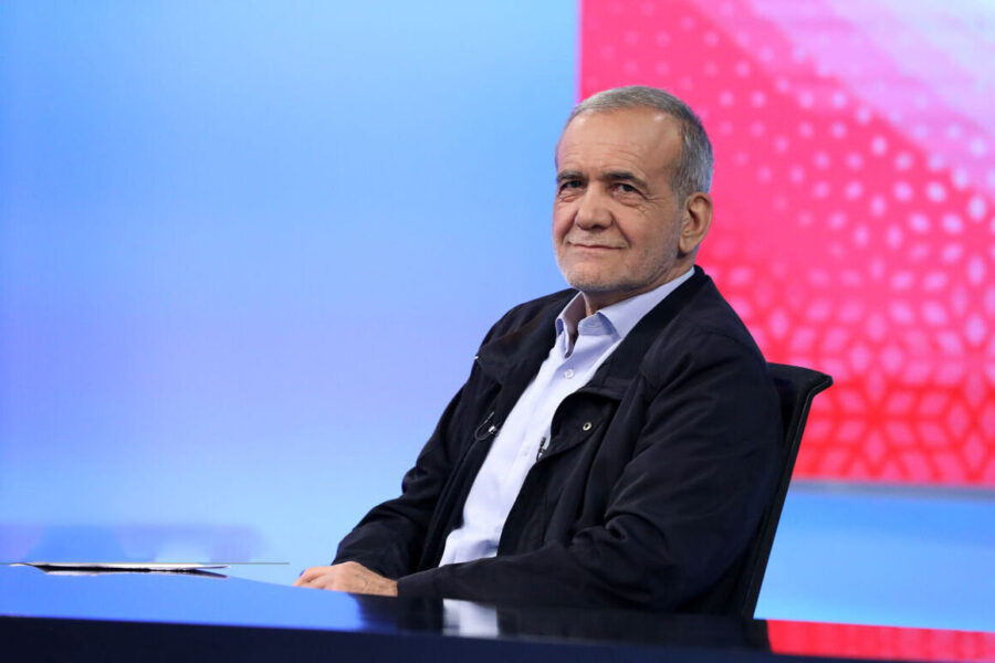 Pezeşkian etirazçıları terrorçu adlandırıb