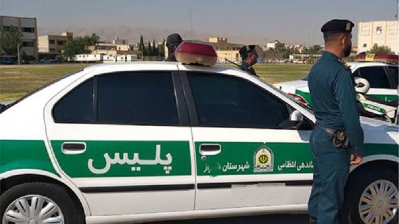İran polisi üç mülki şəxs güllələyib