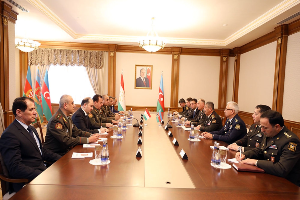 Azərbaycanla Tacikistan arasında hərbi əməkdaşlıq müzakirə edilib