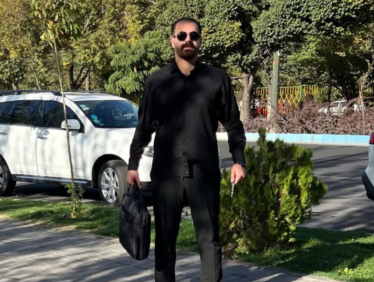 Azərbaycanlı fəalı Əmir Əli Bərədaranın həbsi davam edir