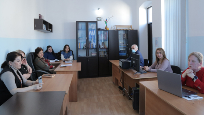 تأکید بر نقش فولکلور در حفظ هویت آذربایجان جنوبی در نشست علمی باکو