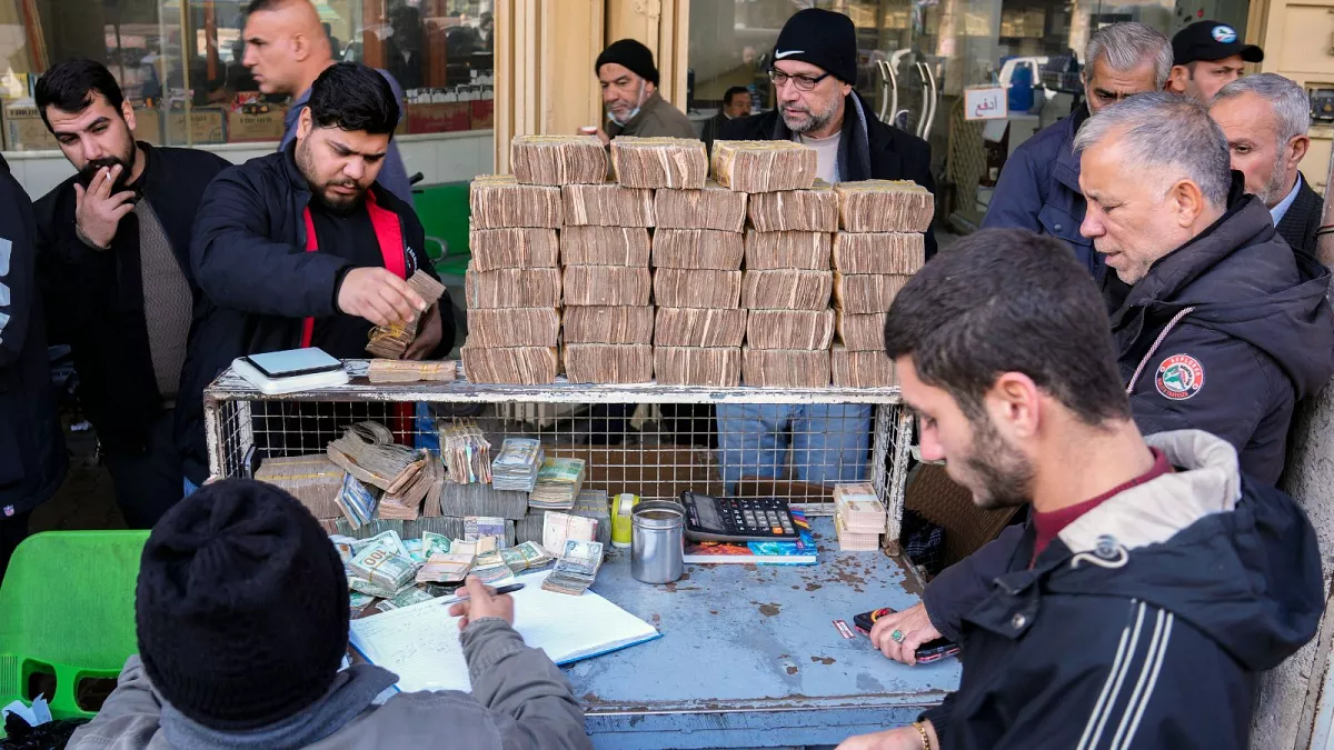 ممنوعیت معاملات دلاری در عراق؛ یک مقام ایرانی: ۲۰ درصد از ارزش محموله‌های صادراتی ایران کاسته می‌شود