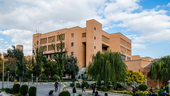 İranda tələbələrindən etiraz məktubu; Minlərlə imza universitet rəhbərliyinə qarşı