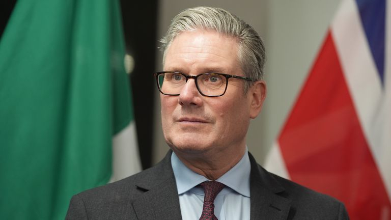 Starmer: Böyük Britaniya Hörmüz boğazında hərəkəti bərpa etmək üçün müttəfiqləri ilə işləyir