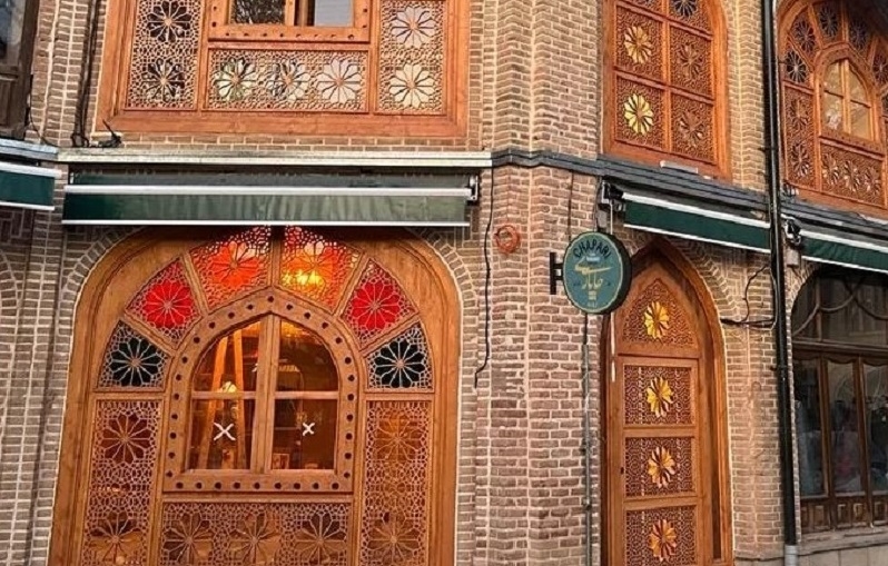 ساخت یک کافه رستوران در بازار تبریز برای گردهمایی ترک‌ستیزان ایرانشهری‌