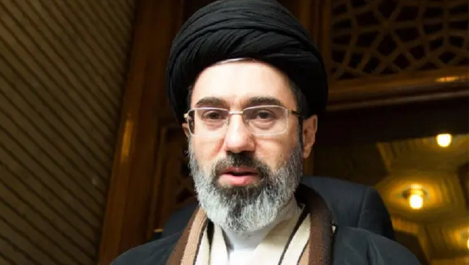 مجتبی خامنه‌ای در اسفندماه مرده است - لیساک