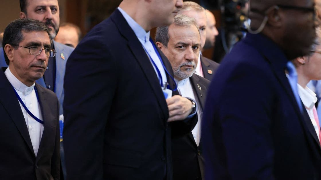 ثبت درخواست استیضاح عراقچی در مجلس