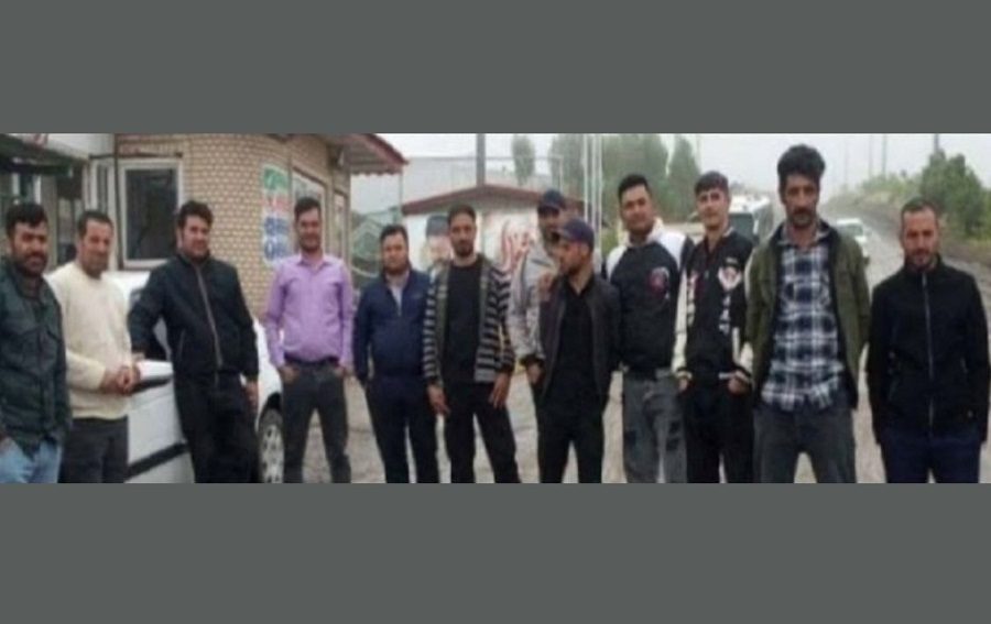 جوانان روستای انگرد اهر در مقابل معدن «مهر اصل» تجمع اعتراضی برپا کردند