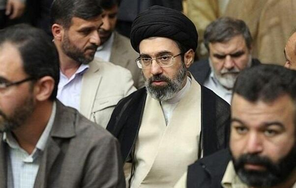 بلومبرگ امپراتوری مالی پسر خامنه‌ای را افشا کرد