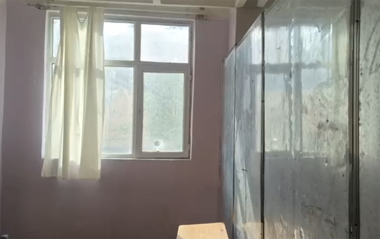 Bakıda məktəbə daş atılıb, iki uşaq xəsarət alıb