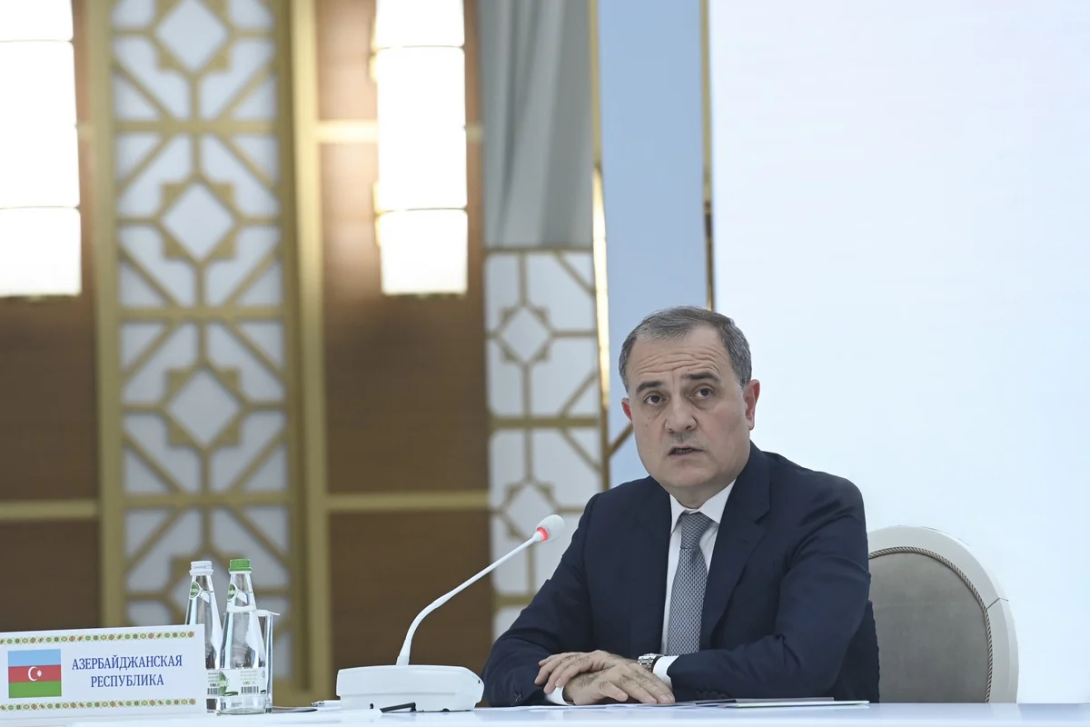 Ceyhun Bayramov Orta Dəhlizin artan rolunu qeyd edib
