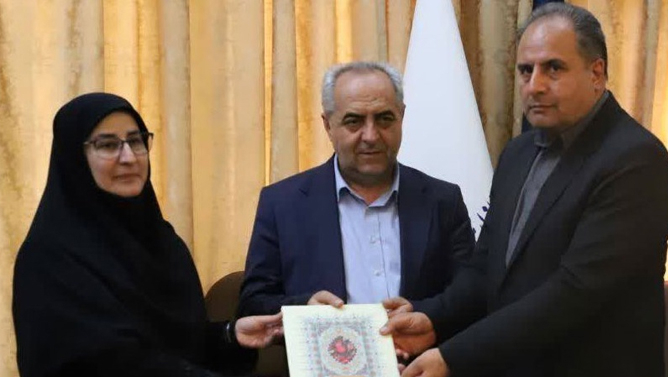 Şərqi Azərbaycanda ana dilində təhsil hüququnu inkar edən məmur təltif edildi