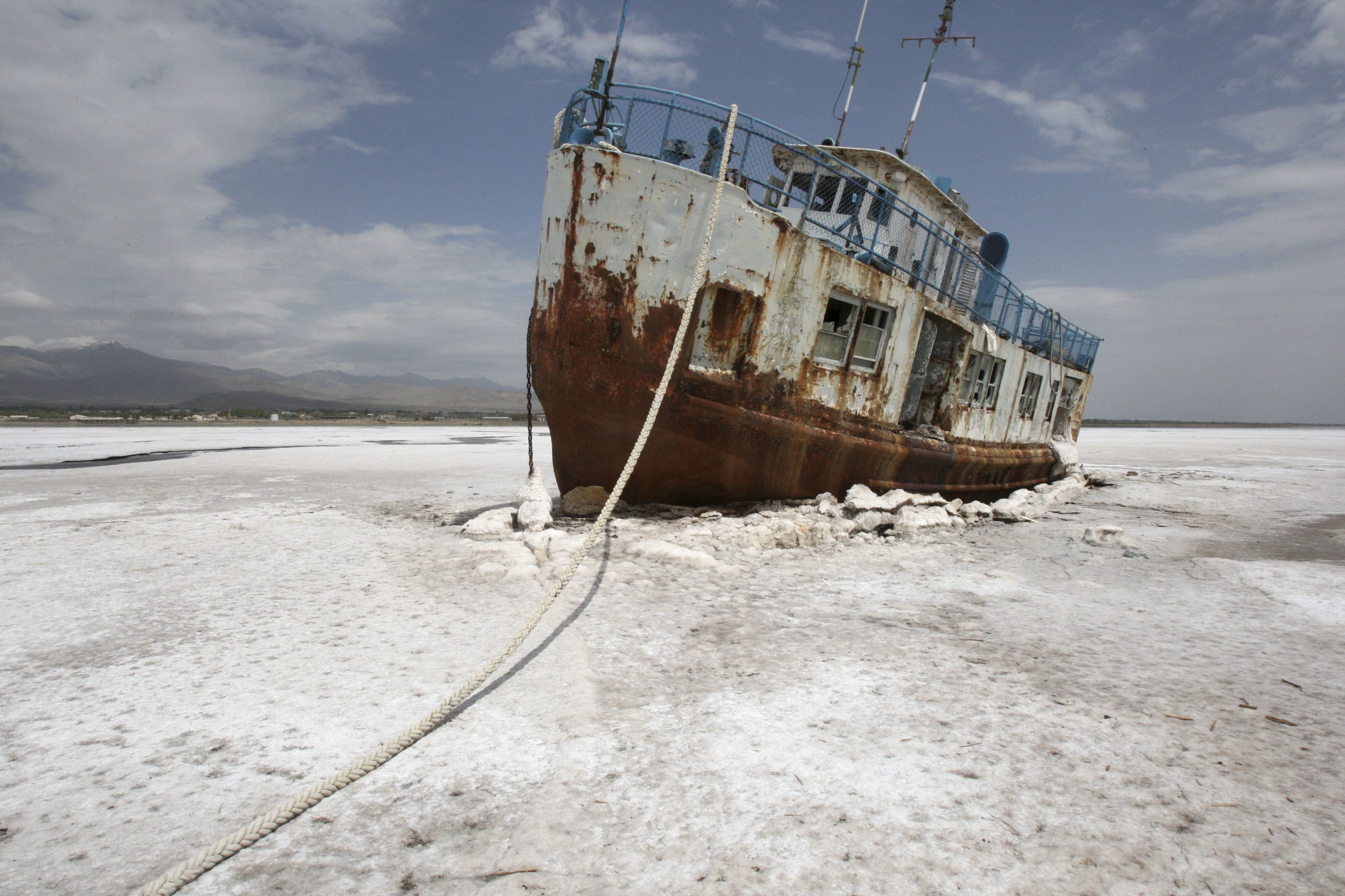 Japan is ready to restore Lake Urmia