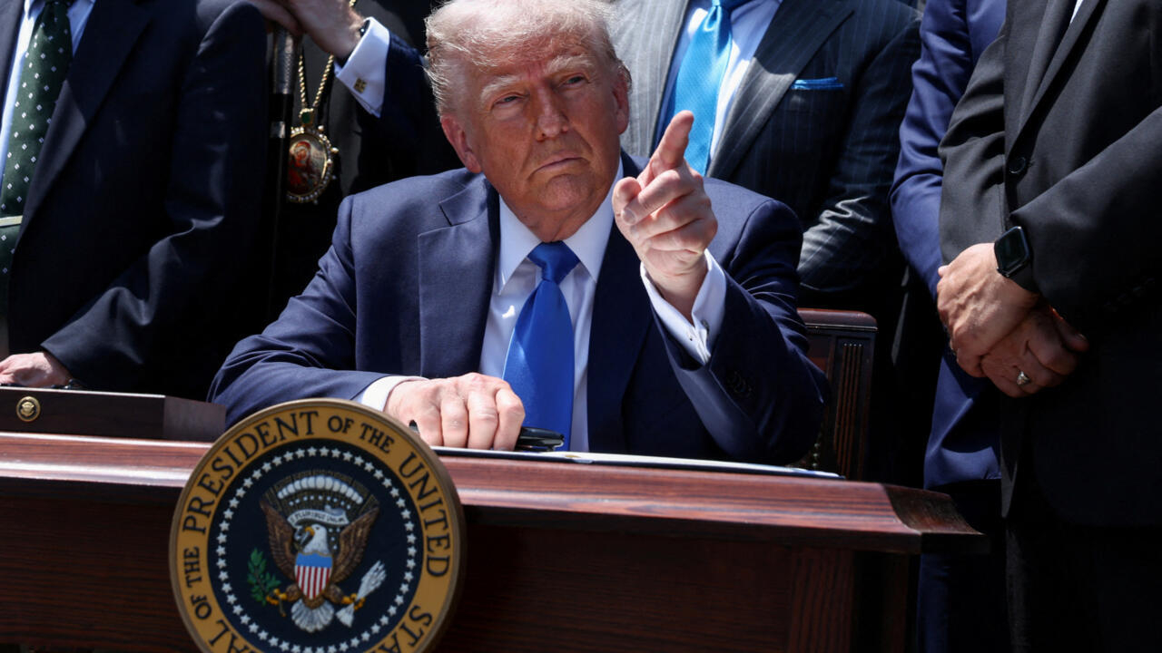 Trump enerji qalmaqalı fonunda neft sənayesi rəhbərləri ilə görüşüb – Axios