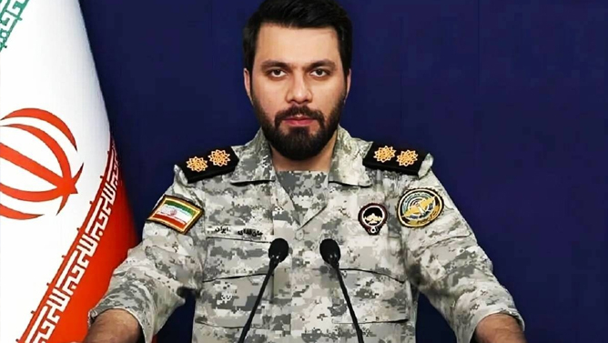 سپاه: تنگه هرمز همچنان تحت کنترل ایران است