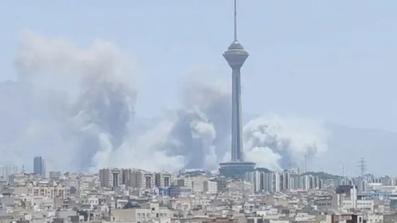 Tehranda hərbi mərkəzlər və dövlət televizyası bombalandı