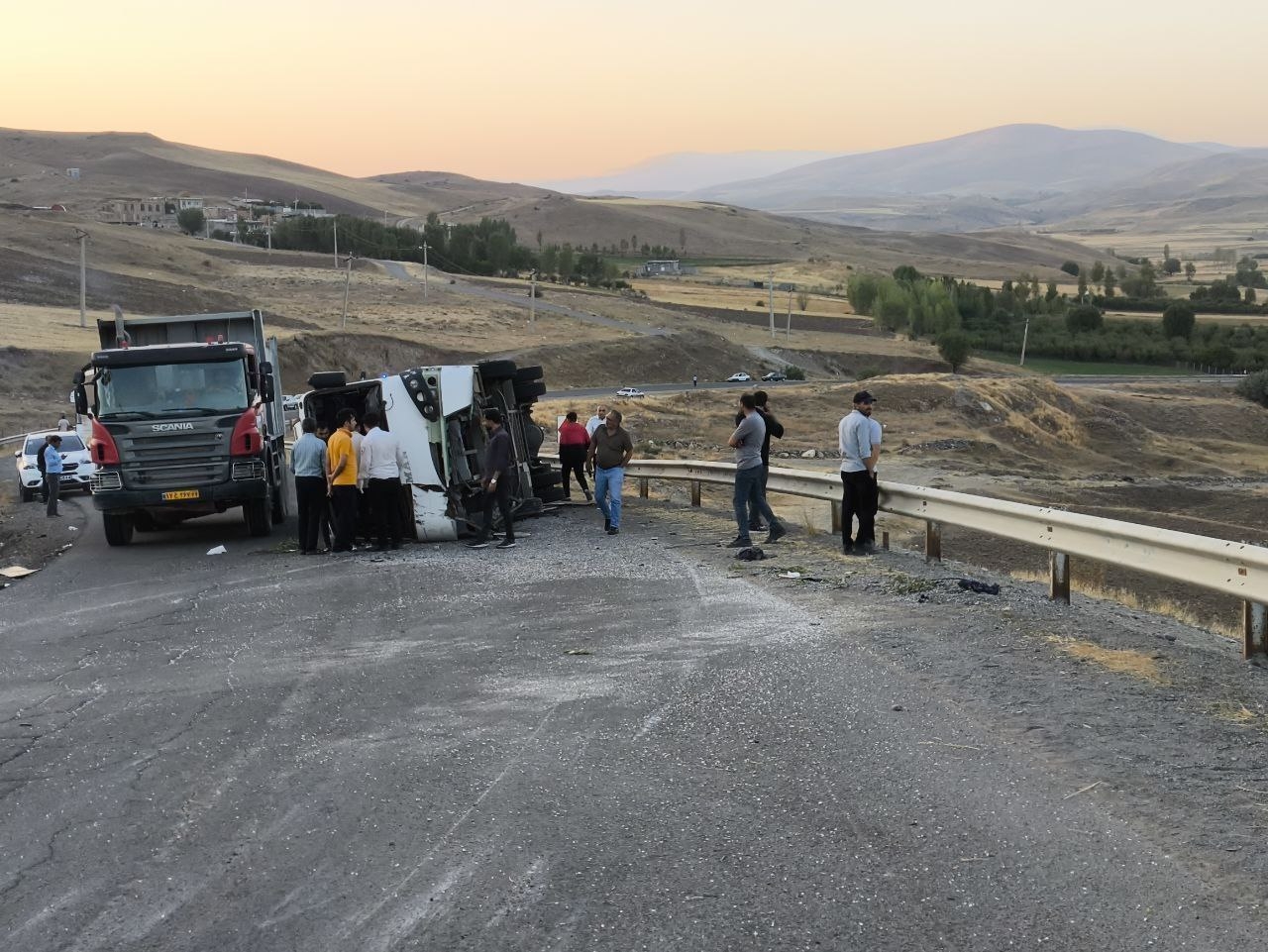 Əhər-Vərziğan yolunda mikroavtobusun aşması nəticəsində 19 nəfər xəsarət alıb