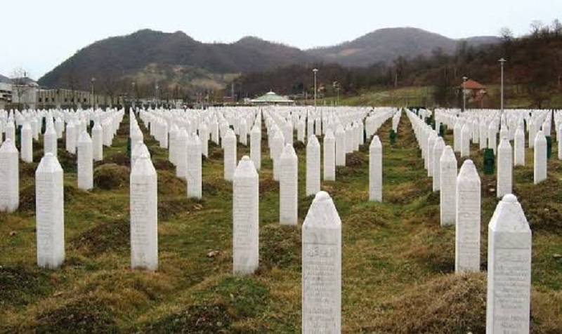Srebrenitsa qətliamı qurbanlarının anım günüdür