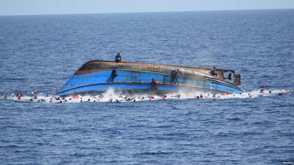 Kanar adaları yaxınlığında gəmi batdı: 51 ölü