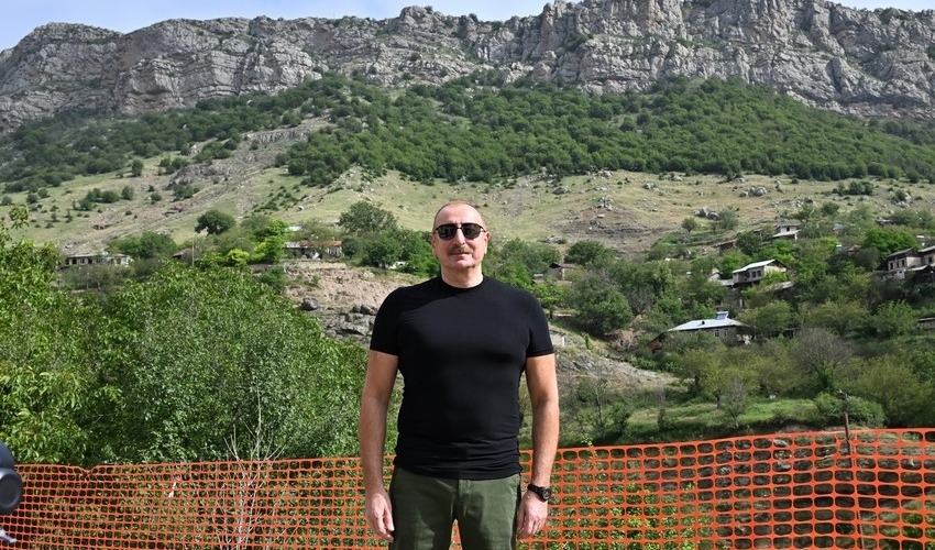 Prezident İlham Əliyev Şuşaya gedib