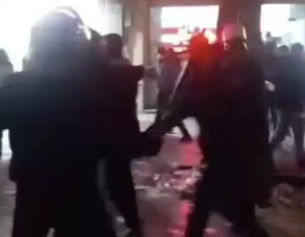 Həmədanda etirazçılarla rejim qüvvələr arasında toqquşmalar