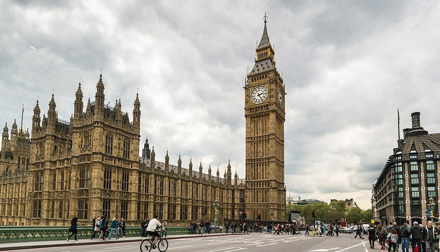 London Rusiyaya sanksiyaları genişləndirir
