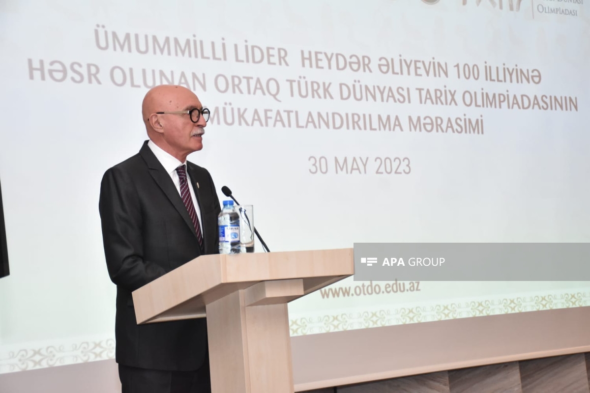 Türk dünyasının ortaq əlifba dərsliyi hazırlanacaq