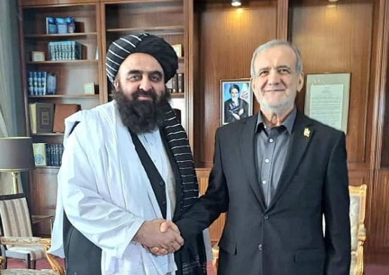 İran Talibanı tanımağa hazırlaşır