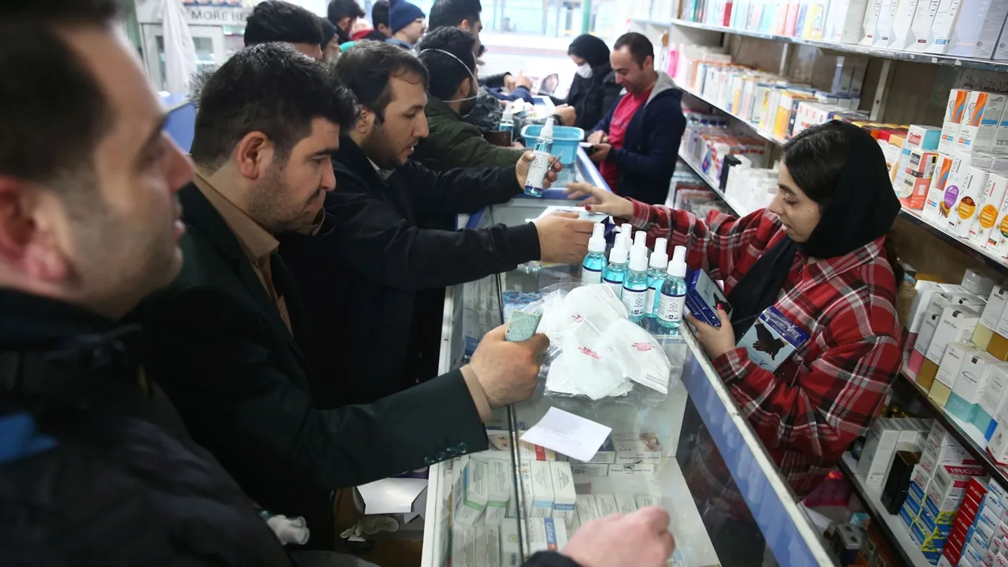 İran Əczaçılar Assosiasiyasının rəhbəri: Ölkədəki apteklərin 80%-i iflas ərəfəsindədir