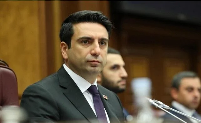 سیمونیان: روابط دیپلماتیک کامل با آذربایجان برقرار