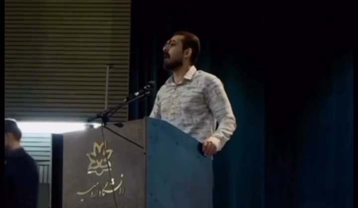 دانشجوی دانشگاه اورمیه در حضور استاندار آذربایجان غربی؛ صاحیبسیز اولان مملکتین باتماسی حاقدیر، بیز صاحیب اولورساق بو وطن باتمایاجاقدیر،