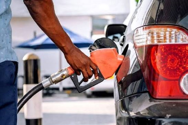 Tehranda yanacaq çatışmazlığı - Uzun növbələr yaranıb