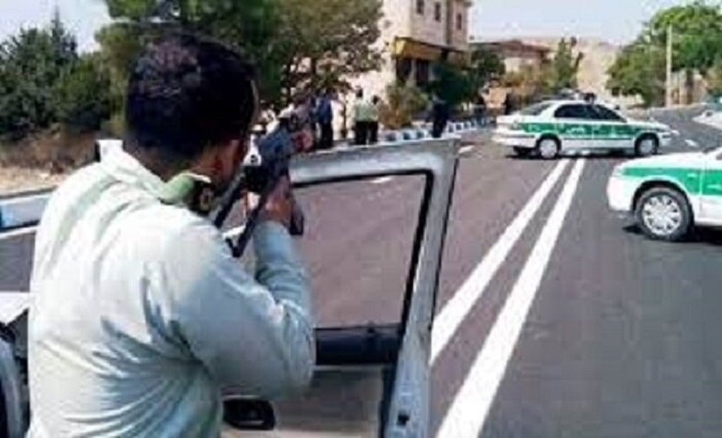 İran polisi mülki vətəndaşı güllələdi
