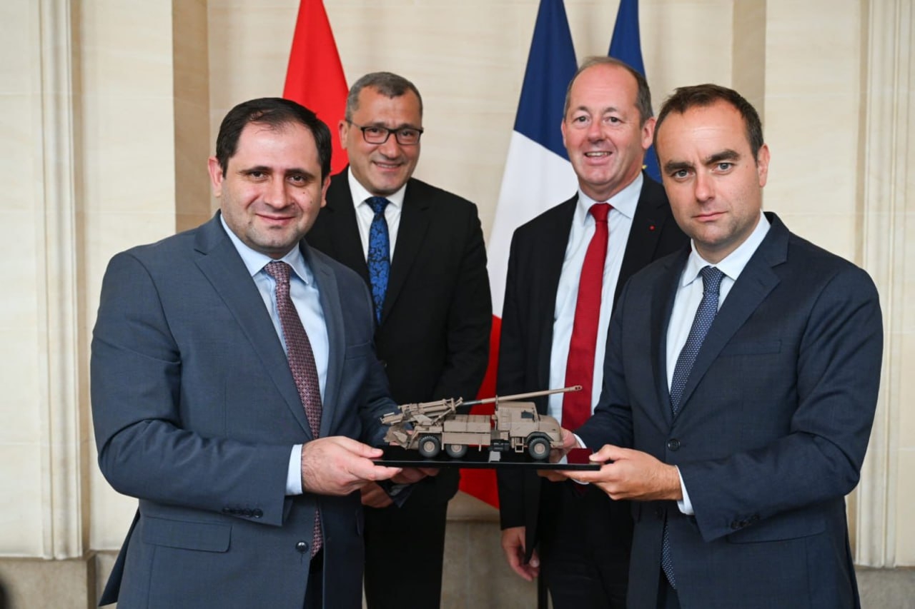ایروان و پاریس برای خرید توپخانه سزار قرارداد امضا کردند
