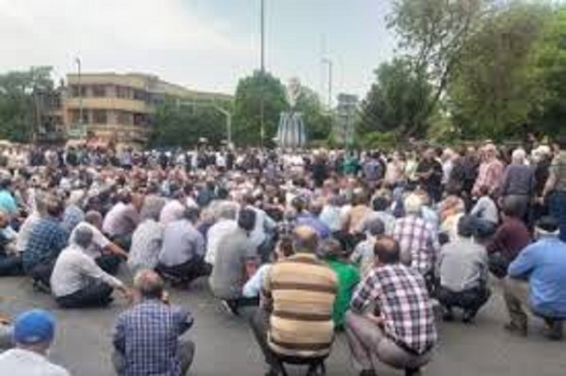 Təbrizli təqüdçülər etiraz aksiyası keçiriblər