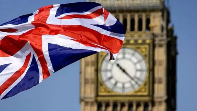 Britaniya diplomatlarını İrandan çıxardı