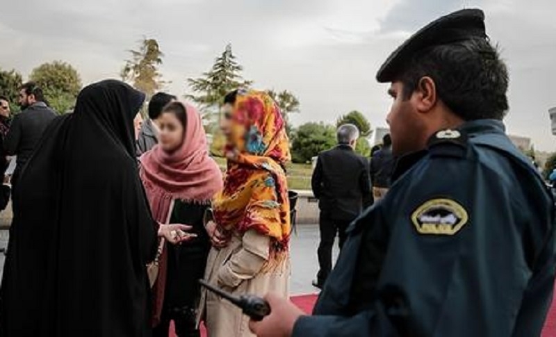 İranda vətəndaşların məcburi hicab qaydalarına qarşı müqaviməti davam edir