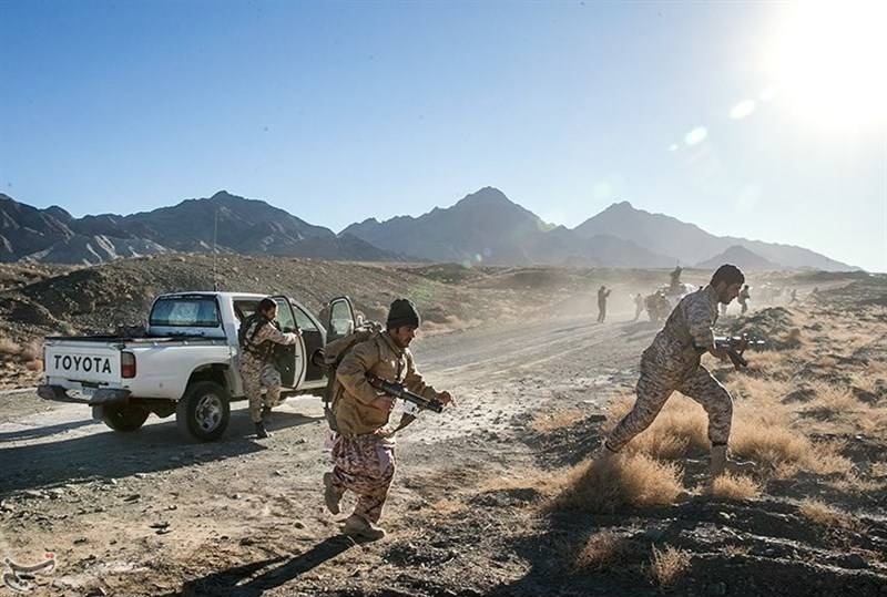 İran sərhəddə hərbi əməliyyatlara başladı
